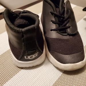Uggs sneakers 7 toddler girls